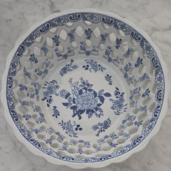 Intricate Blue and White Floral Bowl - Picture 1 of 7